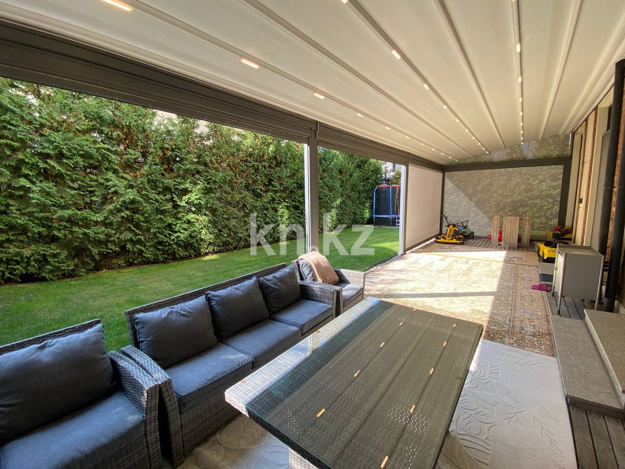 Продажа 9-комнатной квартиры, 375 м², пр. Аль-Фараби, дом  116/1 - Продажа  пятикомнатных квартир в Алматы с фото фото 11 из 11