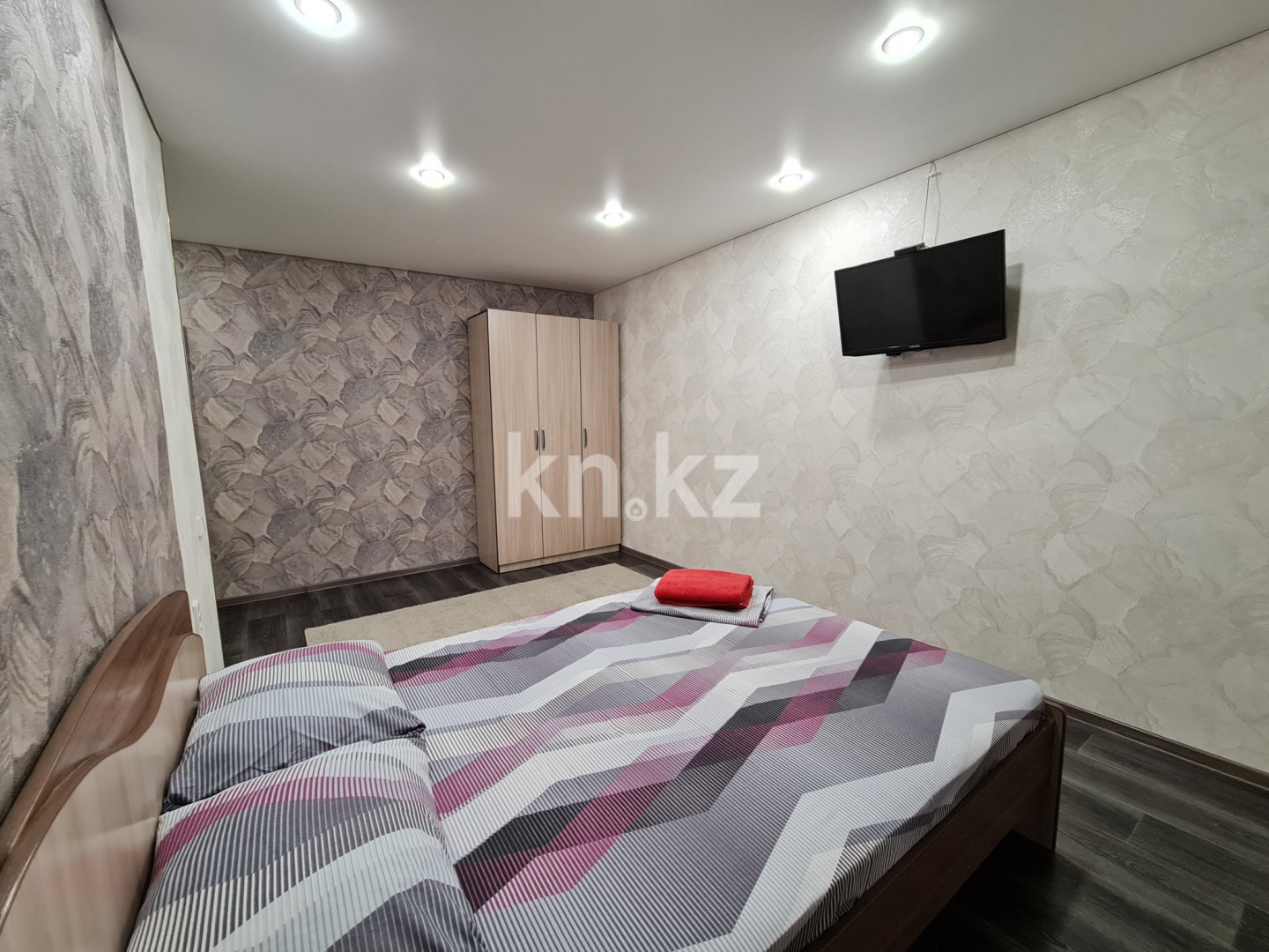 Аренда 1-комнатной квартиры посуточно, 36 м², Павлова, дом  13 - Аренда жилой и коммерческой недвижимости в Павлодаре фото 1 из 5