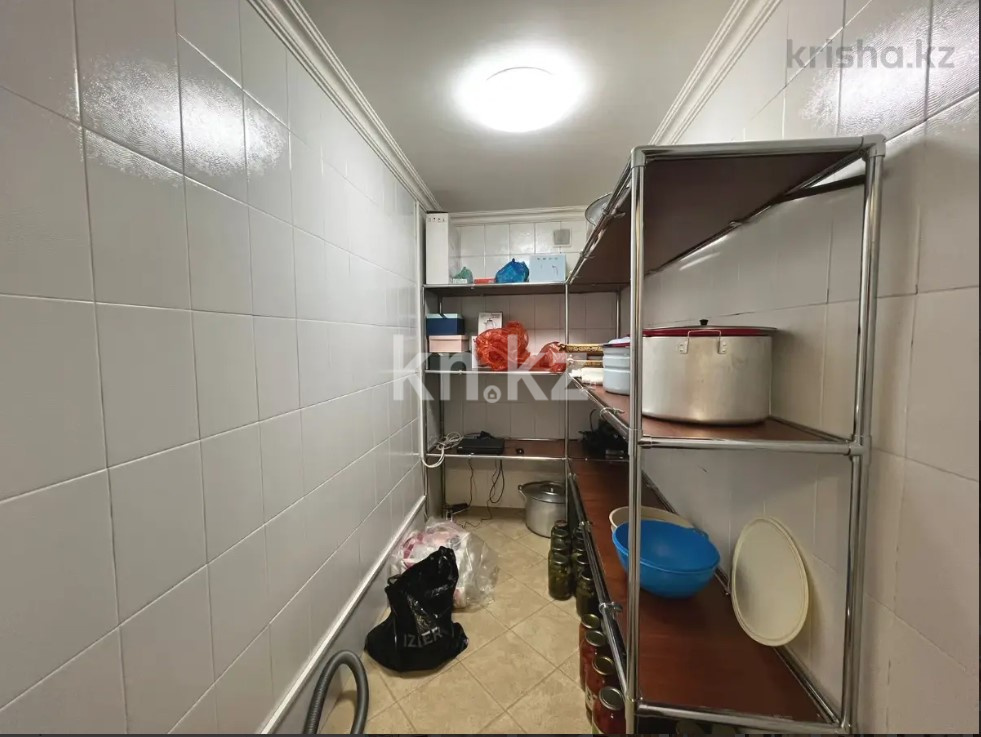 Продажа 5-комнатного дома, 433 м², ул. Ермекова - Продажа домов и коттеджей в Караганде без посредников фото 33 из 38