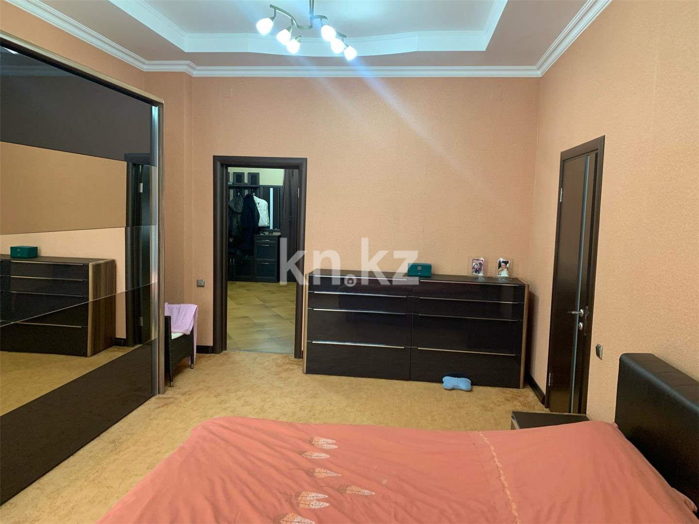 Продажа 7-комнатной квартиры, 391 м², ул. Аманжолова, дом  30 - Продажа  пятикомнатных квартир в Караганде фото 7 из 19