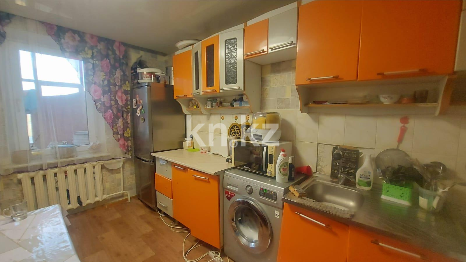 Продажа 3-комнатной квартиры, 64 м², мкр-н Мамраева (Восток-5) - Продажа квартир в Караганде фото 9 из 14