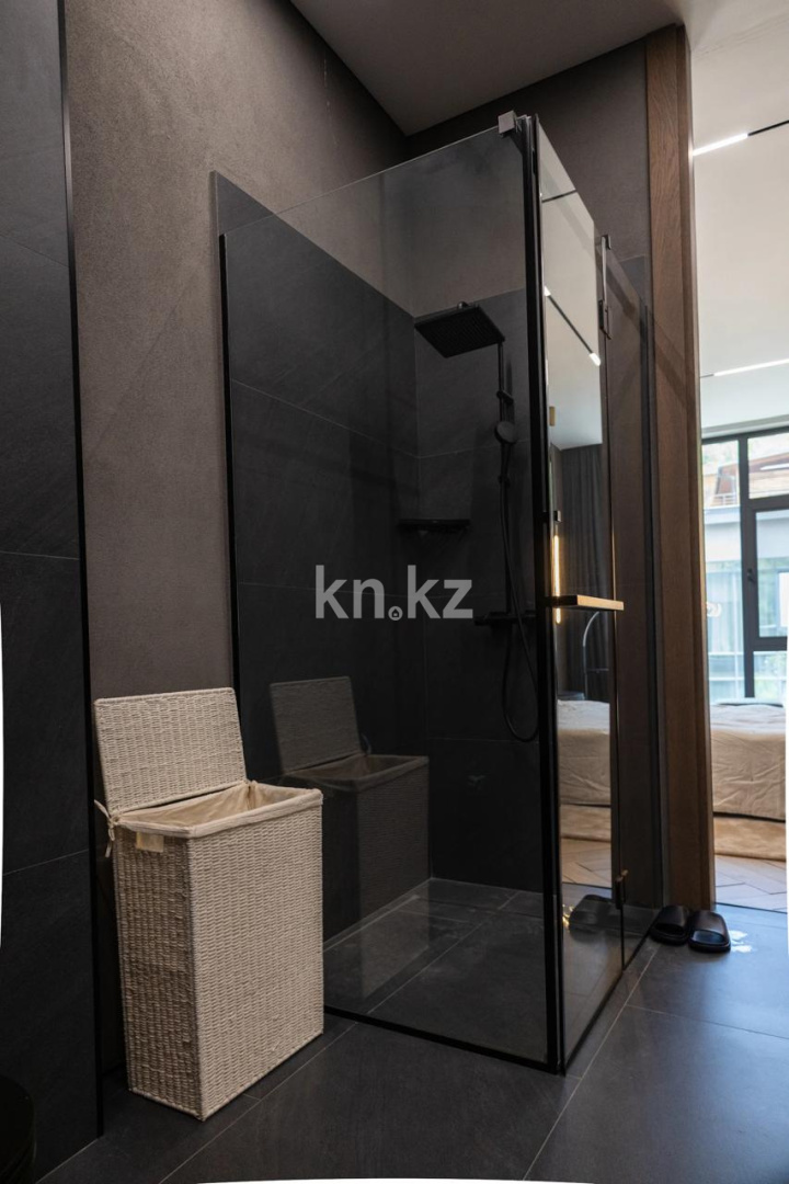 Продажа 6-комнатной квартиры, 650 м² - Продажа пятикомнатных и более квартир в Алматы фото 33 из 40