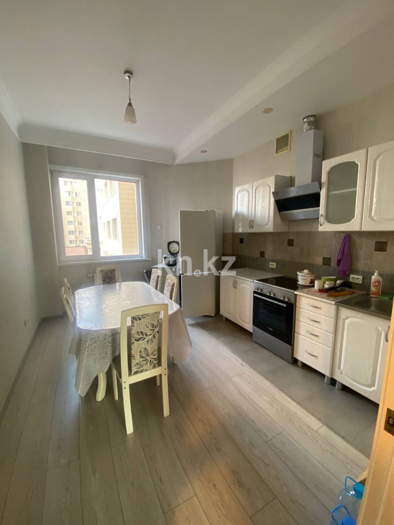 Аренда 3-комнатной квартиры, 87 м² в Астане