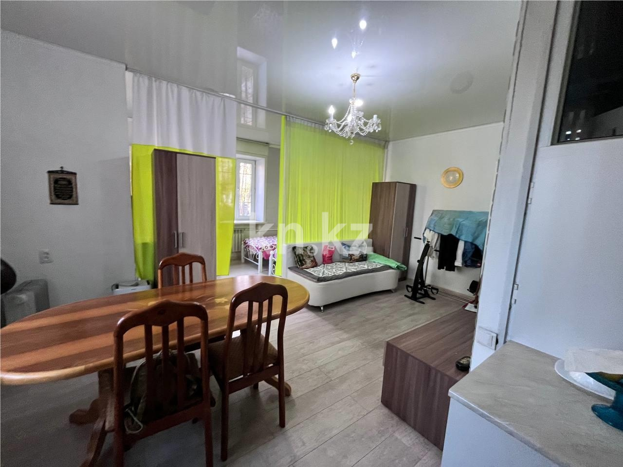 Продажа 2-комнатной квартиры, 42 м² - Продажа домов, коттеджей в Шахтинске фото 2 из 12
