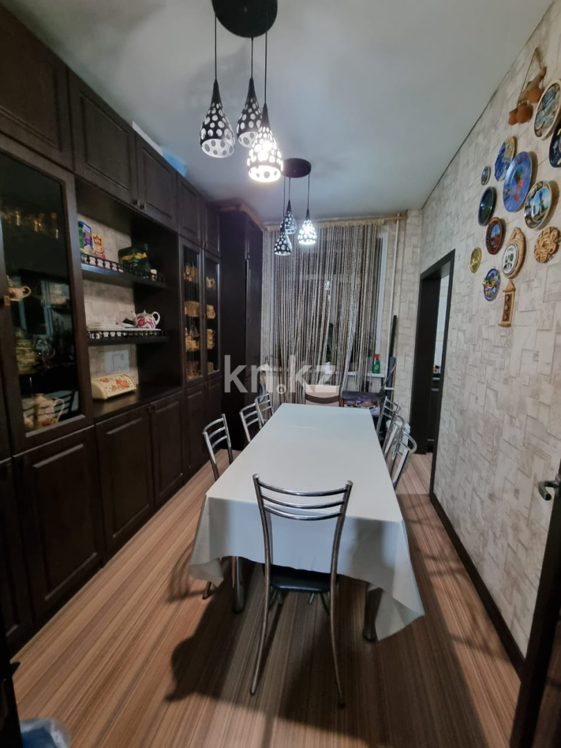 Продажа 3-комнатной квартиры, 88 м², ул. Резника - Продажа жилой и коммерческой недвижимости в Караганде фото 1 из 14
