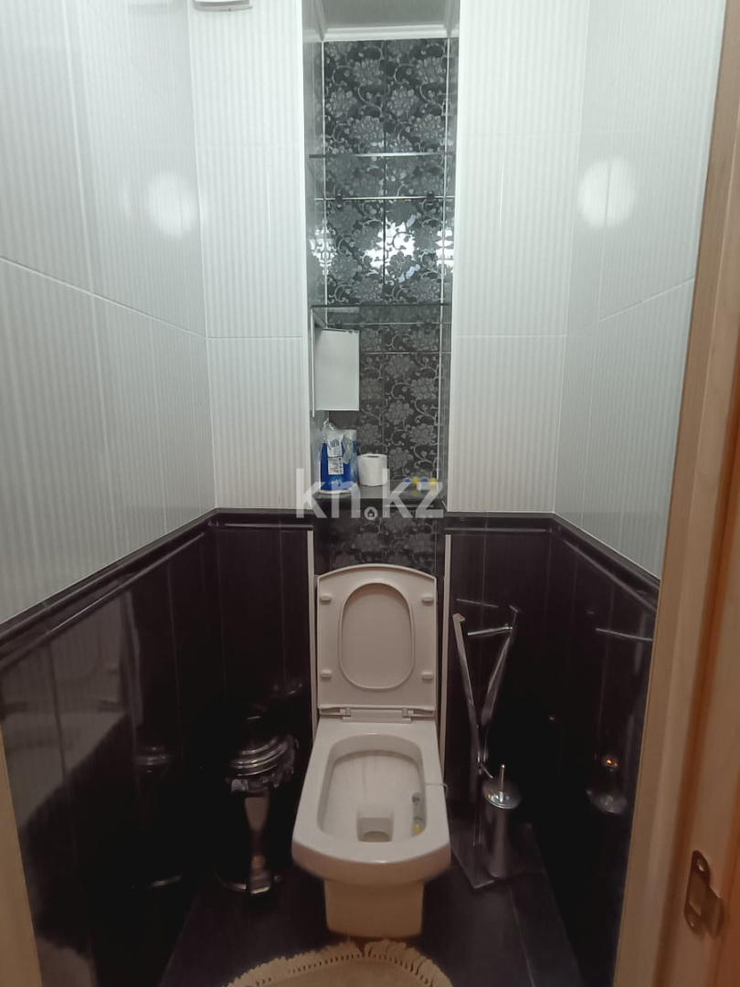 Аренда 2-комнатной квартиры, 55 м², мкр. Самал-1 - Аренда квартир помесячно в Алматы фото 15 из 21