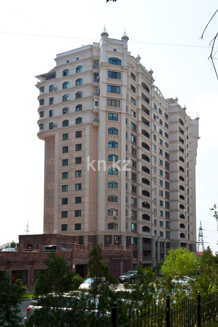 Продажа 2-комнатной квартиры, 77 м², ул. Ходжанова, дом  76 в Алматы - фото 4