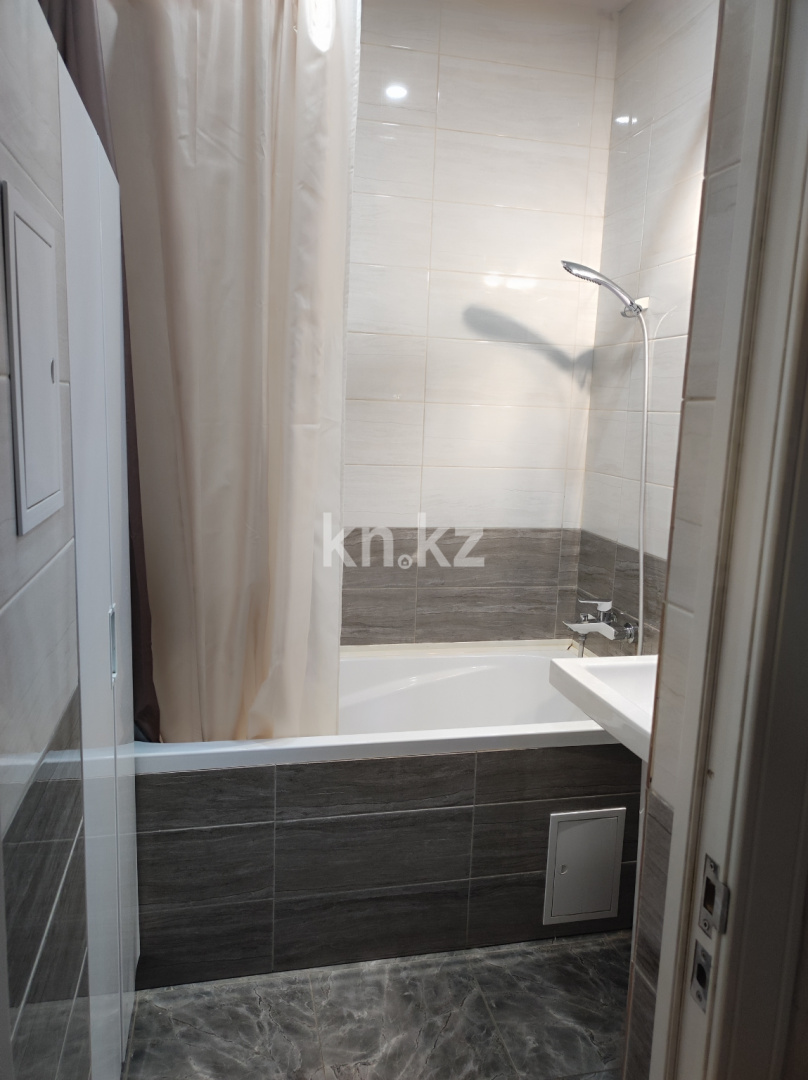 Продажа 4-комнатной квартиры, 77 м² в Караганде - фото 4