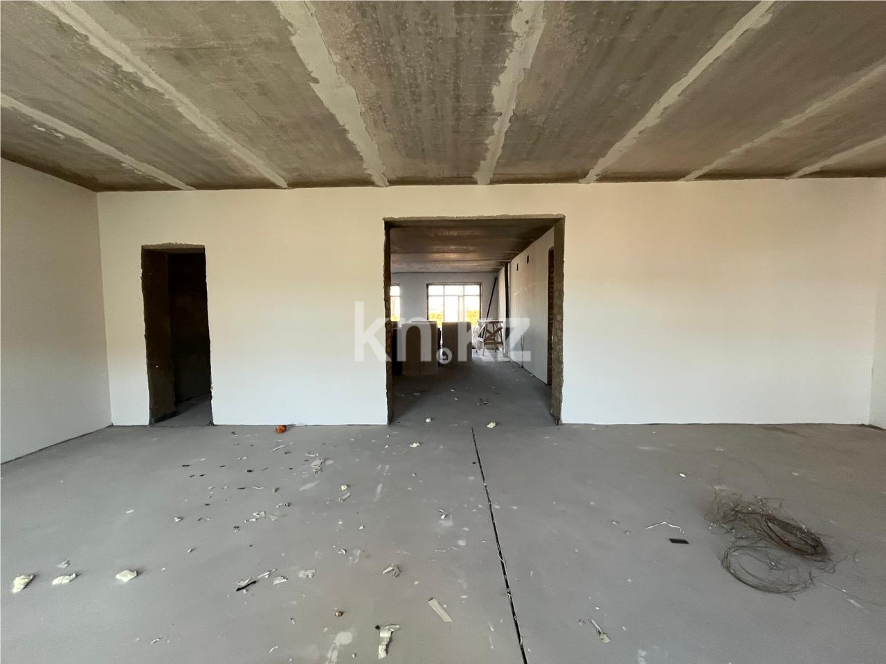 Продажа 4-комнатной квартиры, 136 м², ул. Аманжолова, дом  96/3 - Продажа квартир в Караганде фото 11 из 12