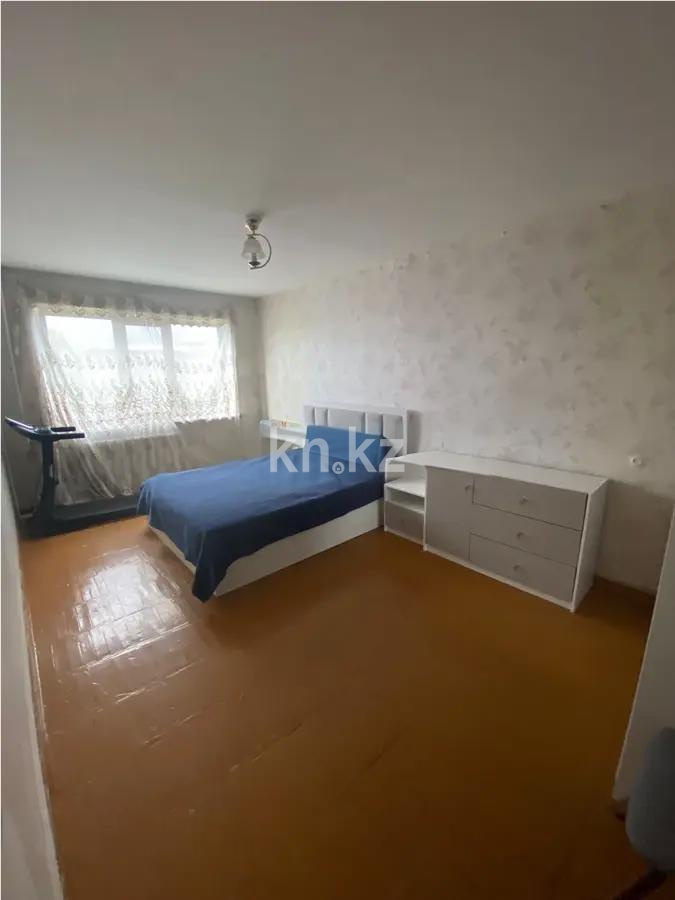 Продажа 3-комнатной квартиры, 63 м², мкр-н 16, дом  1 - Продажа  трехкомнатных квартир в Караганде без посредников с фото фото 2 из 3