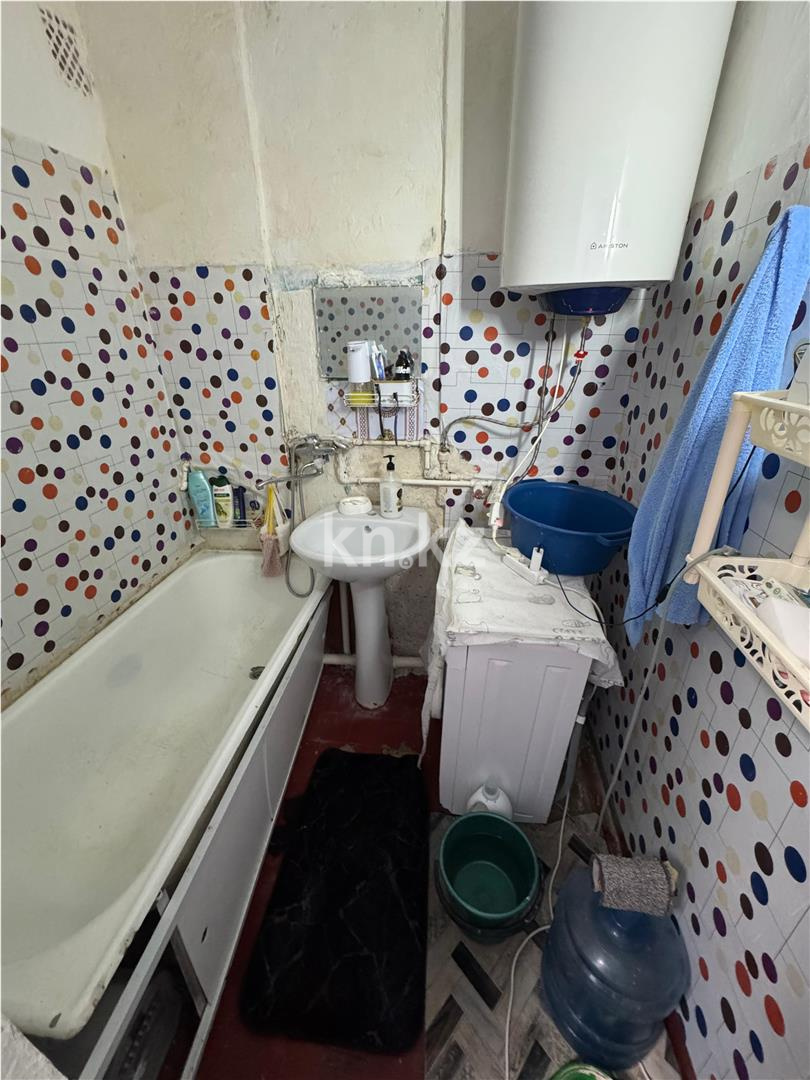 Продажа 3-комнатной квартиры, 64 м², мкр-н 11а - Продажа квартир в Караганде фото 7 из 8