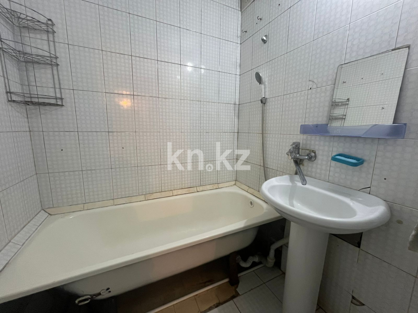 Продажа 4-комнатной квартиры, 77 м², ул. Язева, дом  10 - Продажа  четырехкомнатных квартир в Караганде фото 10 из 12