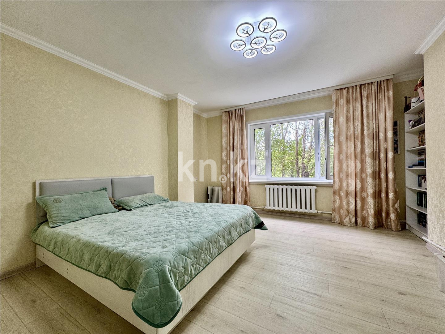 Продажа 1-комнатной квартиры, 48 м², пр. Шахтеров, дом  31б - Продажа  однокомнатных квартир в Караганде фото 1 из 27