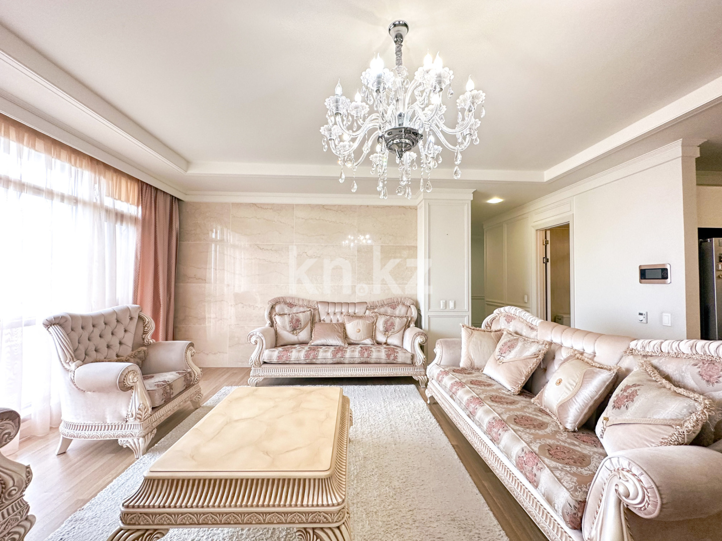 Продажа 3-комнатной квартиры, 114 м², ул. Аскарова, дом  8 - Продажа квартир в Алматы фото 1 из 26