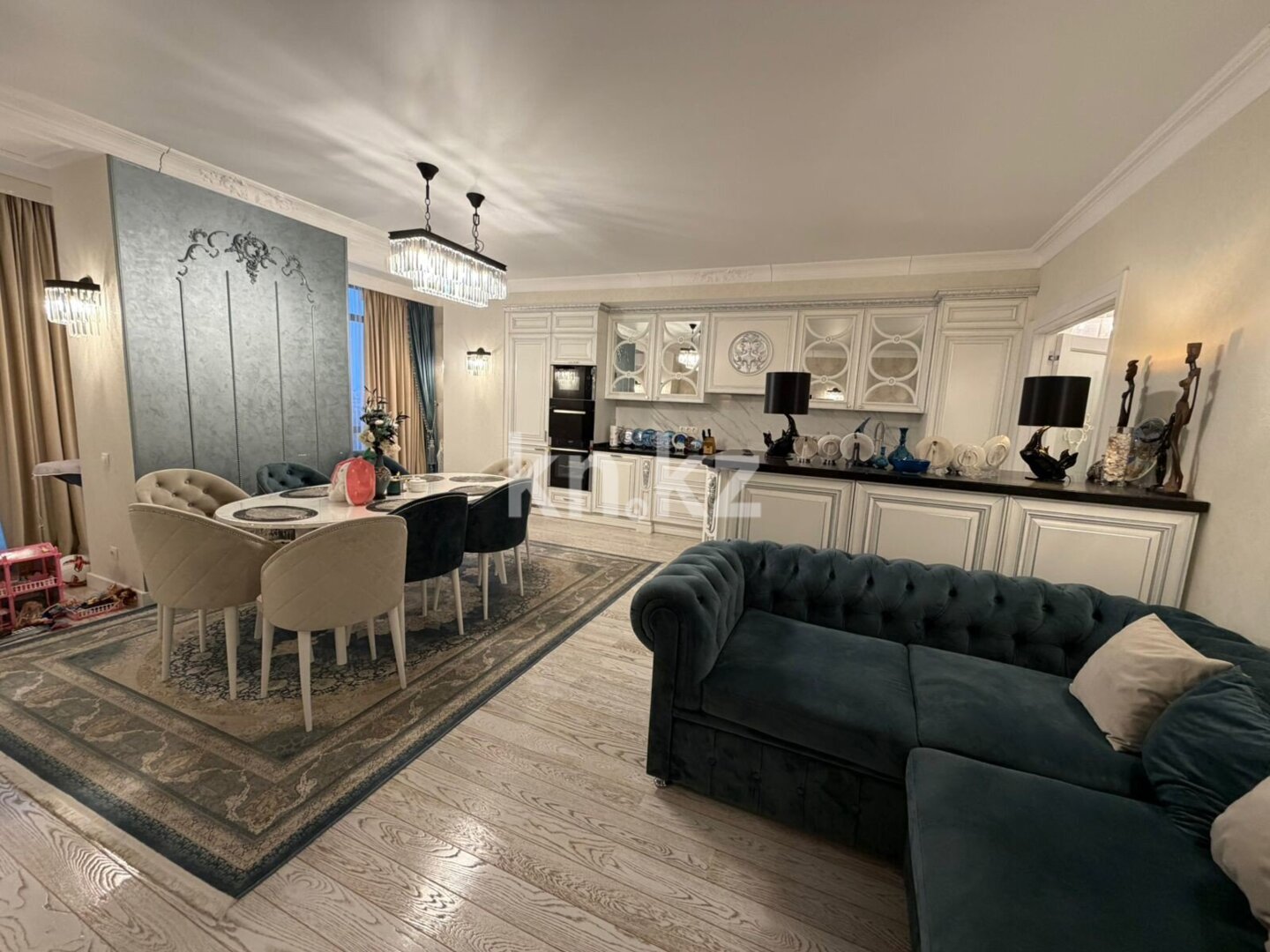Продажа 3-комнатной квартиры, 142.9 м² в Уральске
