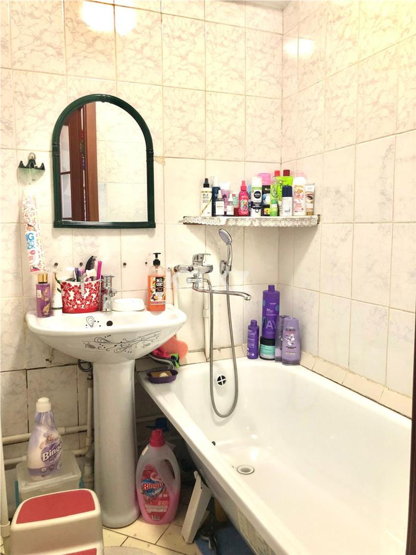 Продажа 2-комнатной квартиры, 52 м², мкр-н 15 в Караганде - фото 8