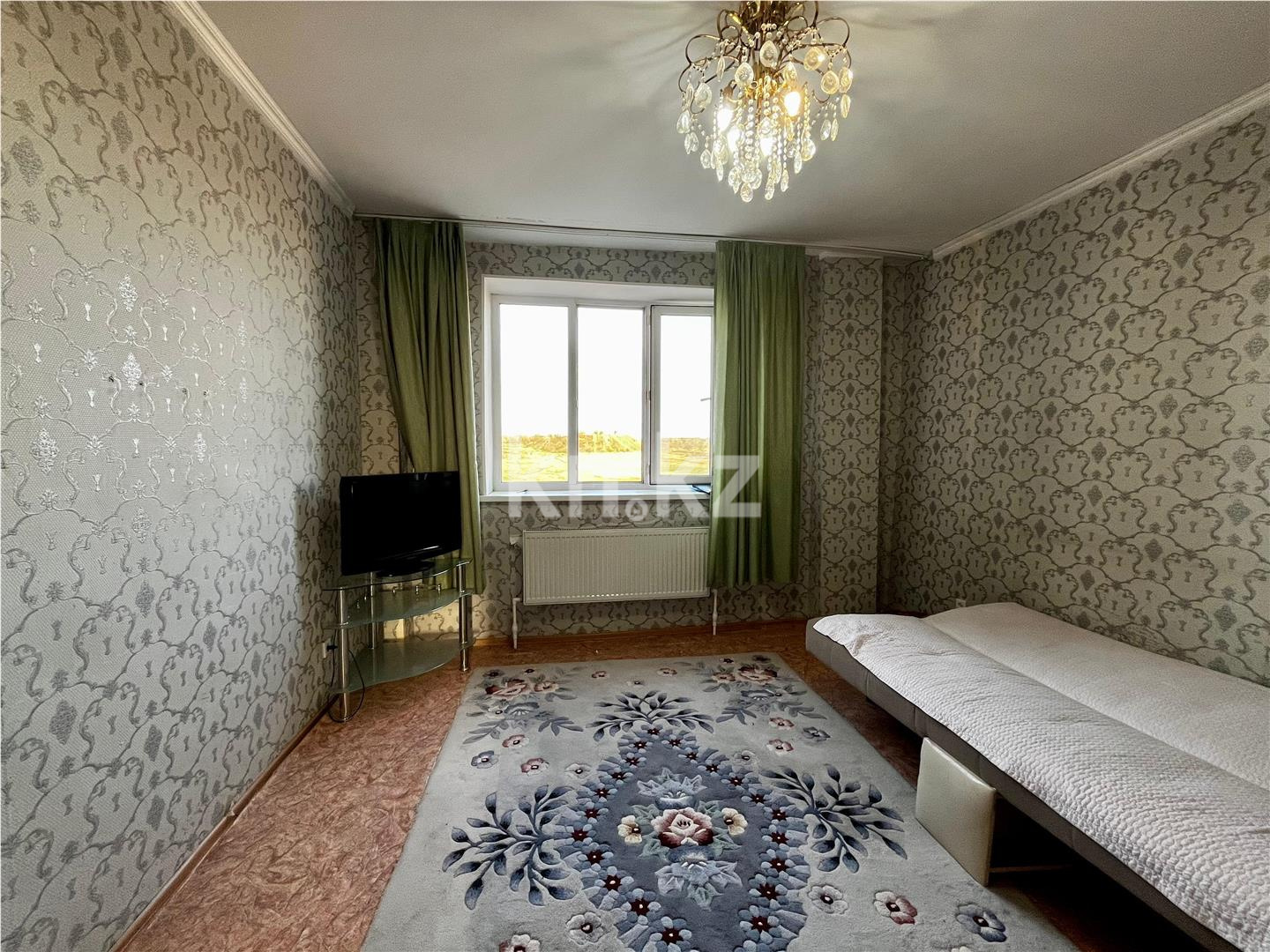 Продажа 1-комнатной квартиры, 40 м² - Продажа однокомнатных квартир в Караганде - страница 2 фото 1 из 12