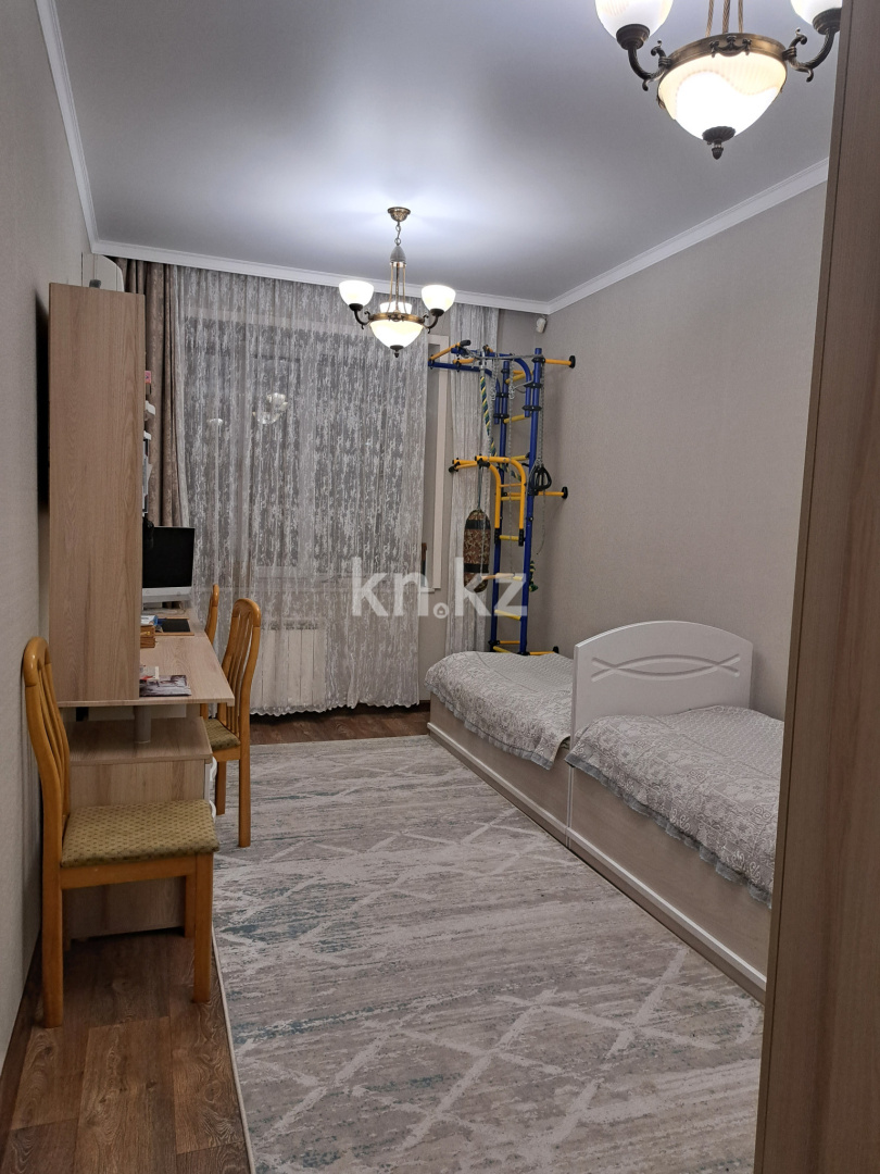 Продажа 3-комнатной квартиры, 100 м², ул. Лободы, дом  29/2 - Продажа  трехкомнатных квартир в Караганде без посредников фото 2 из 8