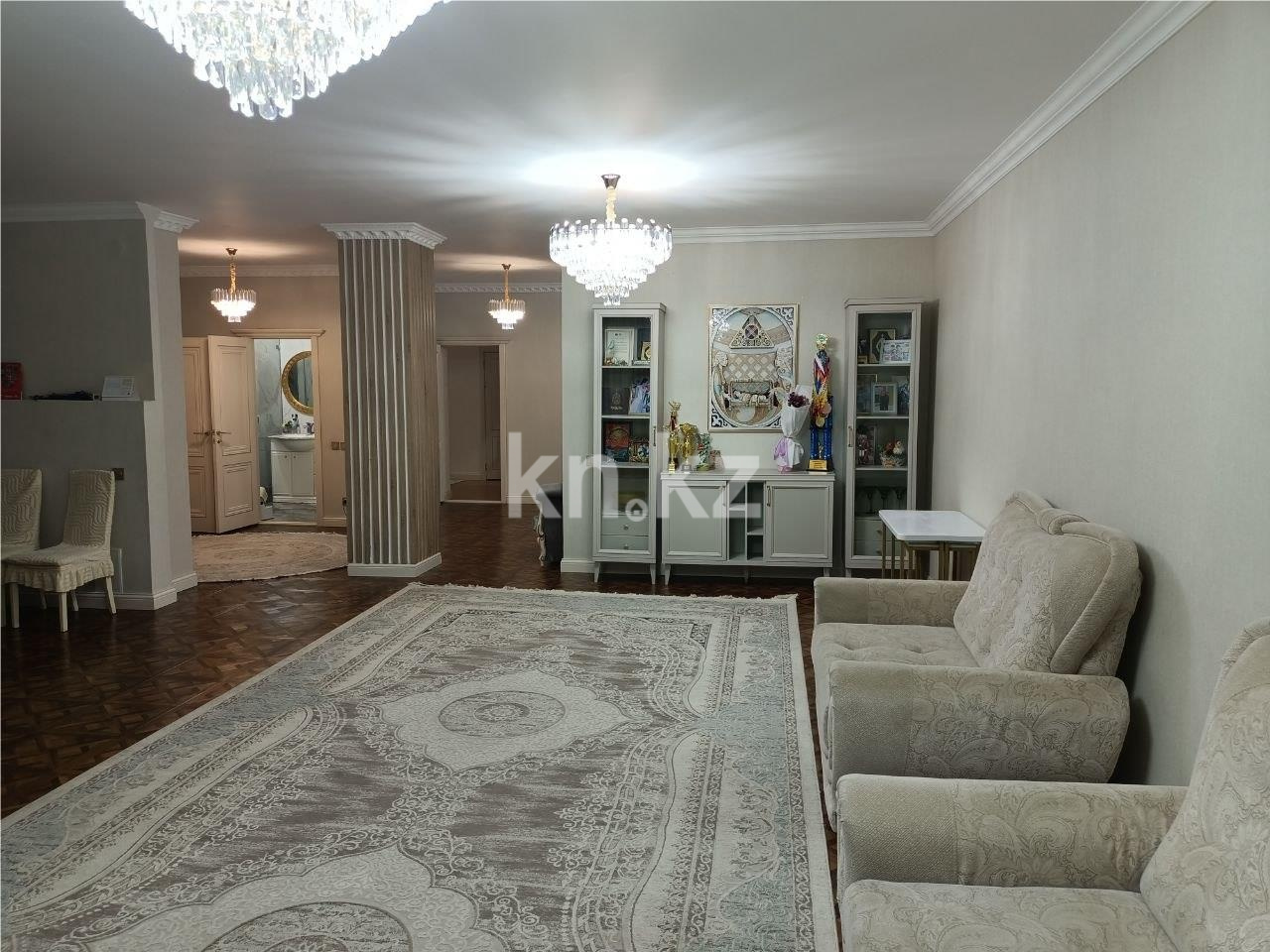 Продажа 4-комнатной квартиры, 177.6 м² в Астане - фото 4