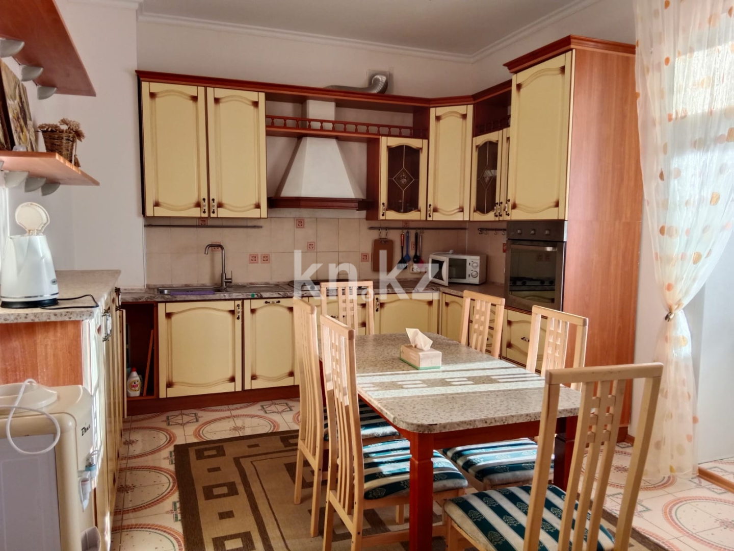 Аренда 4-комнатной квартиры, 140 м² - Аренда квартир помесячно в Казахстане - страница 4 фото 1 из 14
