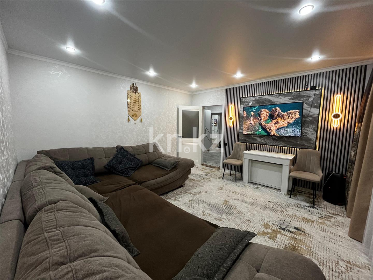 Продажа 3-комнатной квартиры, 65 м², мкр-н Голубые Пруды - Продажа  трехкомнатных квартир в Караганде фото 2 из 12