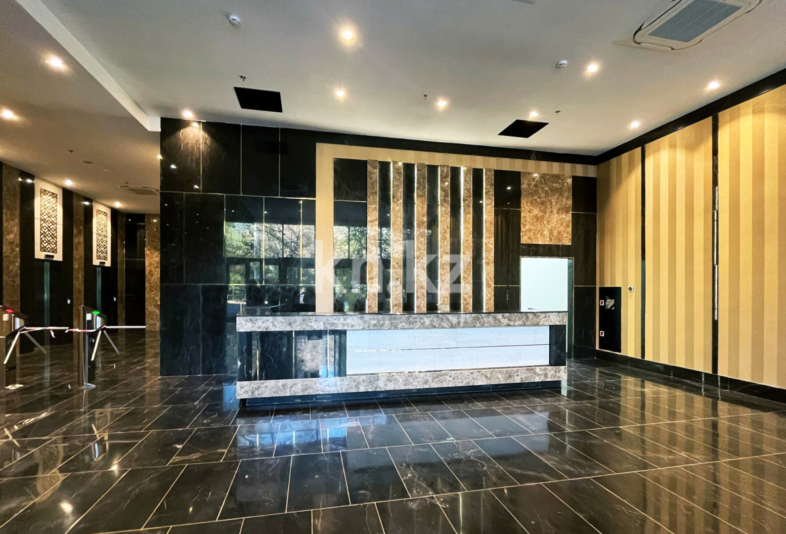 Продажа помещения, 830.9 м² - Продажа офисных и торговых помещений в Алматы - страница 2 фото 6 из 8