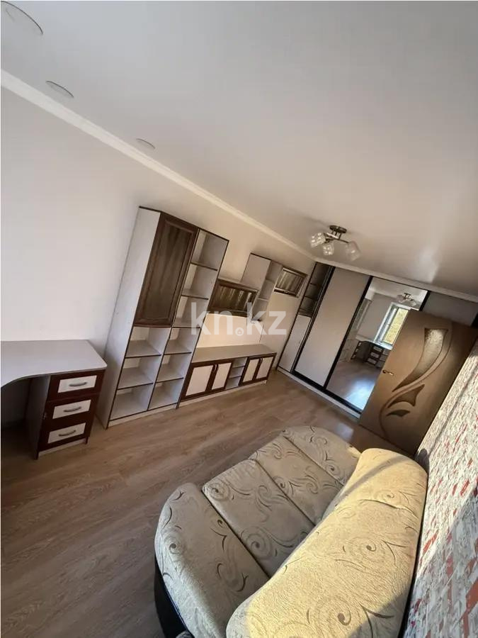 Продажа 3-комнатной квартиры, 60 м², мкр-н 23, дом  8 в Караганде - фото 2