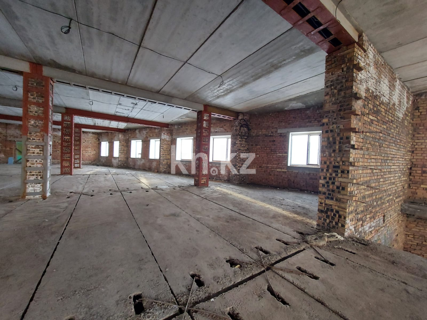 Продажа , 2198.7 м², пр. Шахтеров - Продажа зданий в Караганде фото 8 из 19