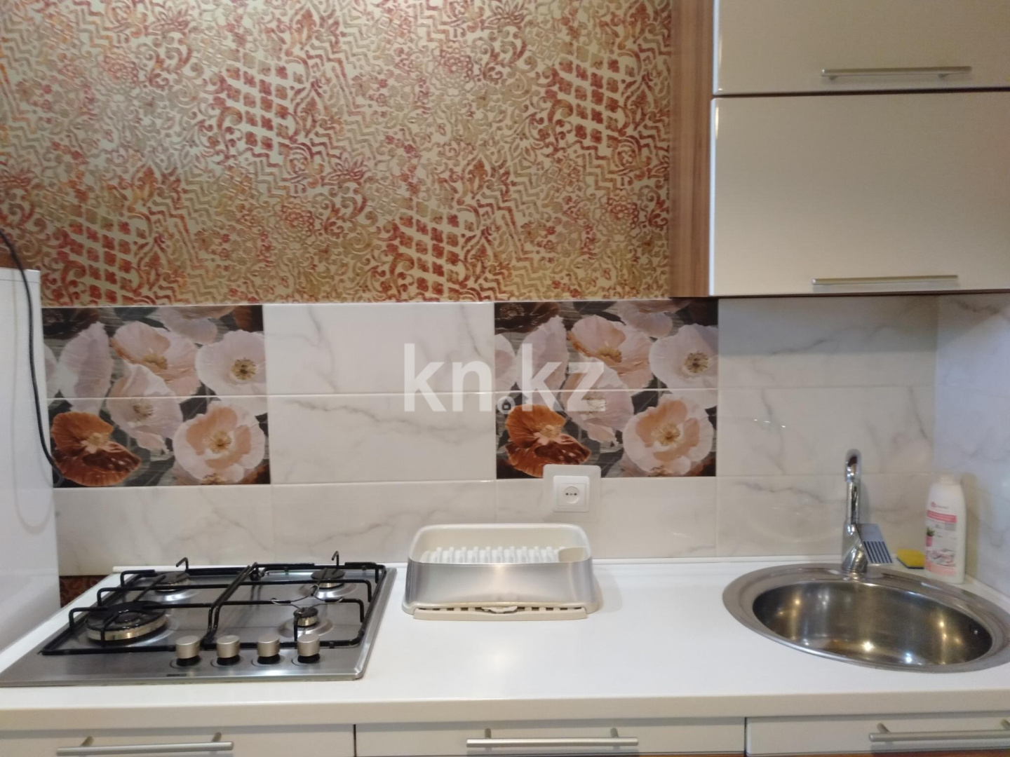 Аренда 1-комнатной квартиры посуточно, 35 м², ул. Победы, дом  105 - Аренда жилой и коммерческой недвижимости в Уральске фото 14 из 15