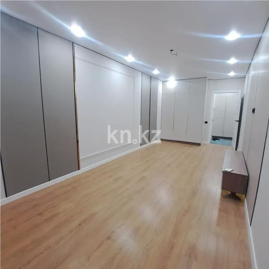 Продажа 1-комнатной квартиры, 40 м², пр. Райымбека, дом  590/16 в Алматы