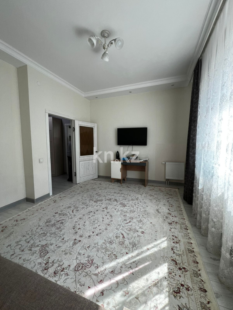 Аренда 1-комнатной квартиры, 45 м² в Астане