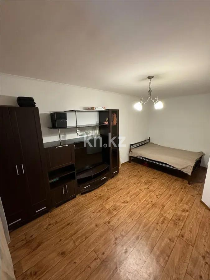 Продажа 1-комнатной квартиры, 37 м², мкр-н Аксай-1а, дом  31б - Продажа квартир в Казахстане фото 1 из 5