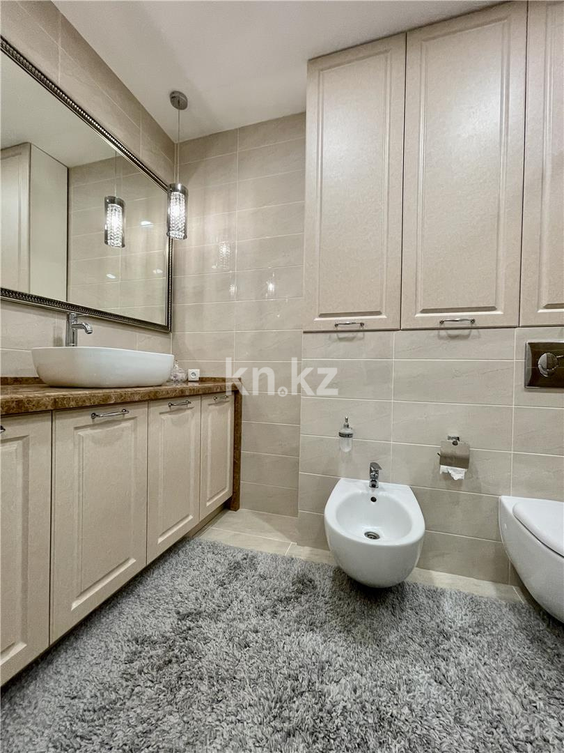 Продажа 7-комнатной квартиры, 178 м², мкр-н Гульдер-1 - Продажа  пятикомнатных квартир в Караганде фото 26 из 37