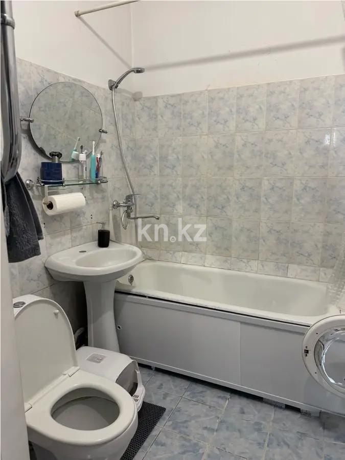 Продажа 1-комнатной квартиры, 39 м², мкр-н Аксай-5, дом  9 - Продажа квартир в Алматы фото 3 из 3