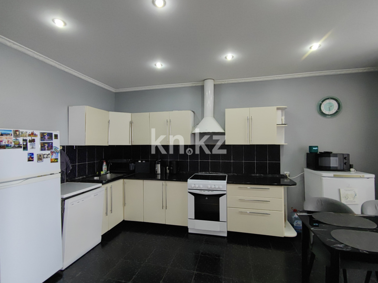 Продажа 4-комнатной квартиры, 122 м², пр. Республики, дом  40 - Продажа  четырехкомнатных квартир в Караганде фото 16 из 32