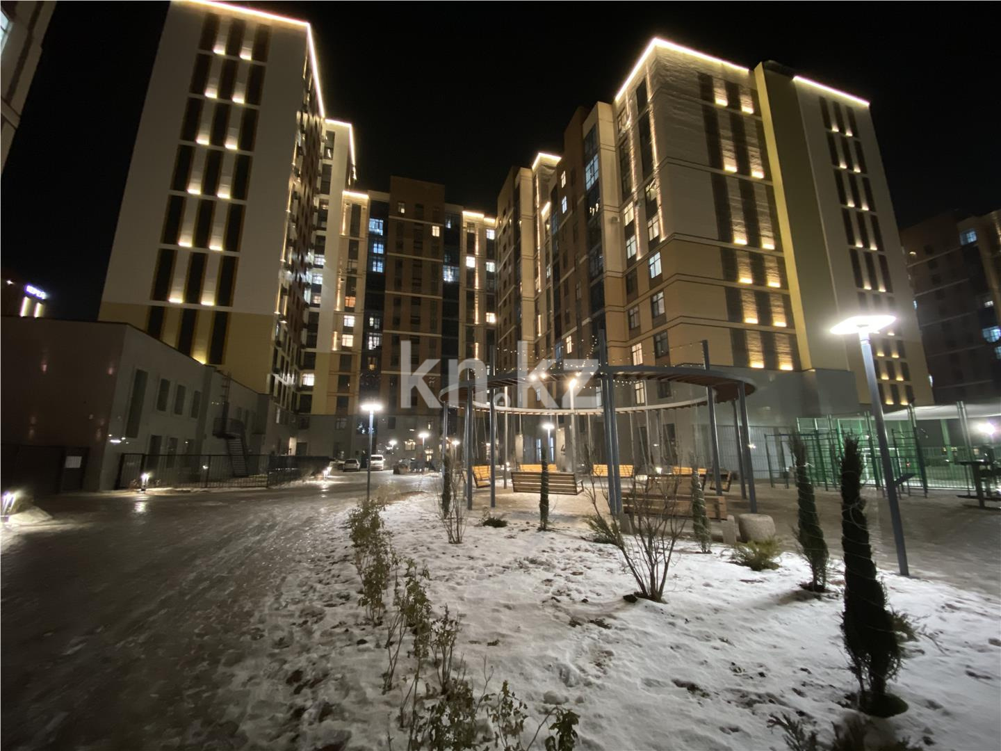 Продажа 3-комнатной квартиры, 77 м², ул. Букетова, дом  3/3 в Караганде - фото 24