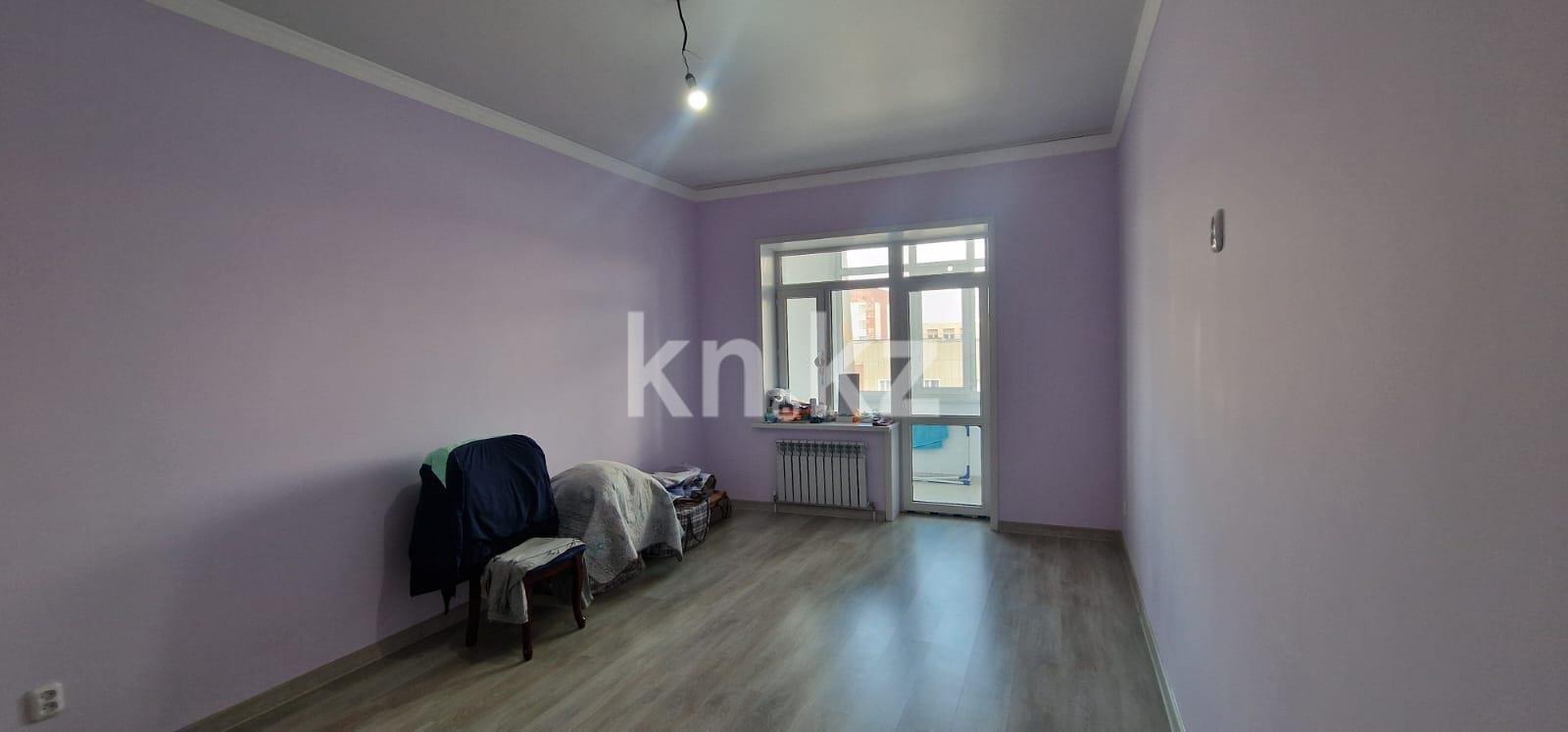 Продажа 2-комнатной квартиры, 64 м², ул. Муканова - Продажа  двухкомнатных квартир в Караганде фото 1 из 19