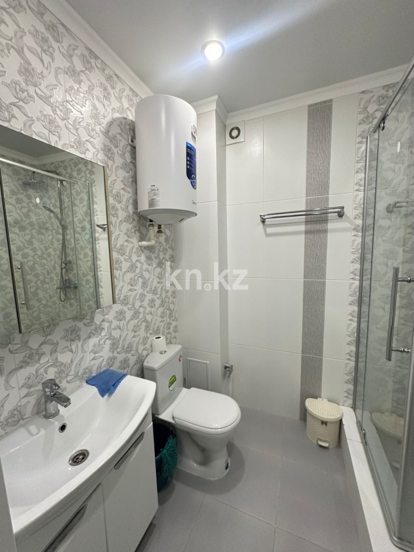 Продажа 2-комнатной квартиры, 42 м², пр. Шахтеров, дом  52б - Продажа квартир в Караганде фото 5 из 11