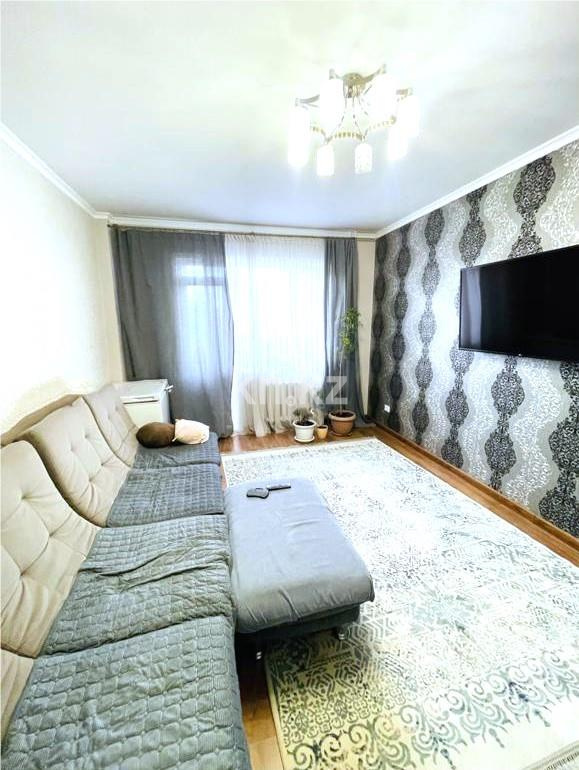 Продажа 3-комнатной квартиры, 80 м², пр. Шахтеров - Продажа  трехкомнатных квартир в Караганде фото 2 из 12