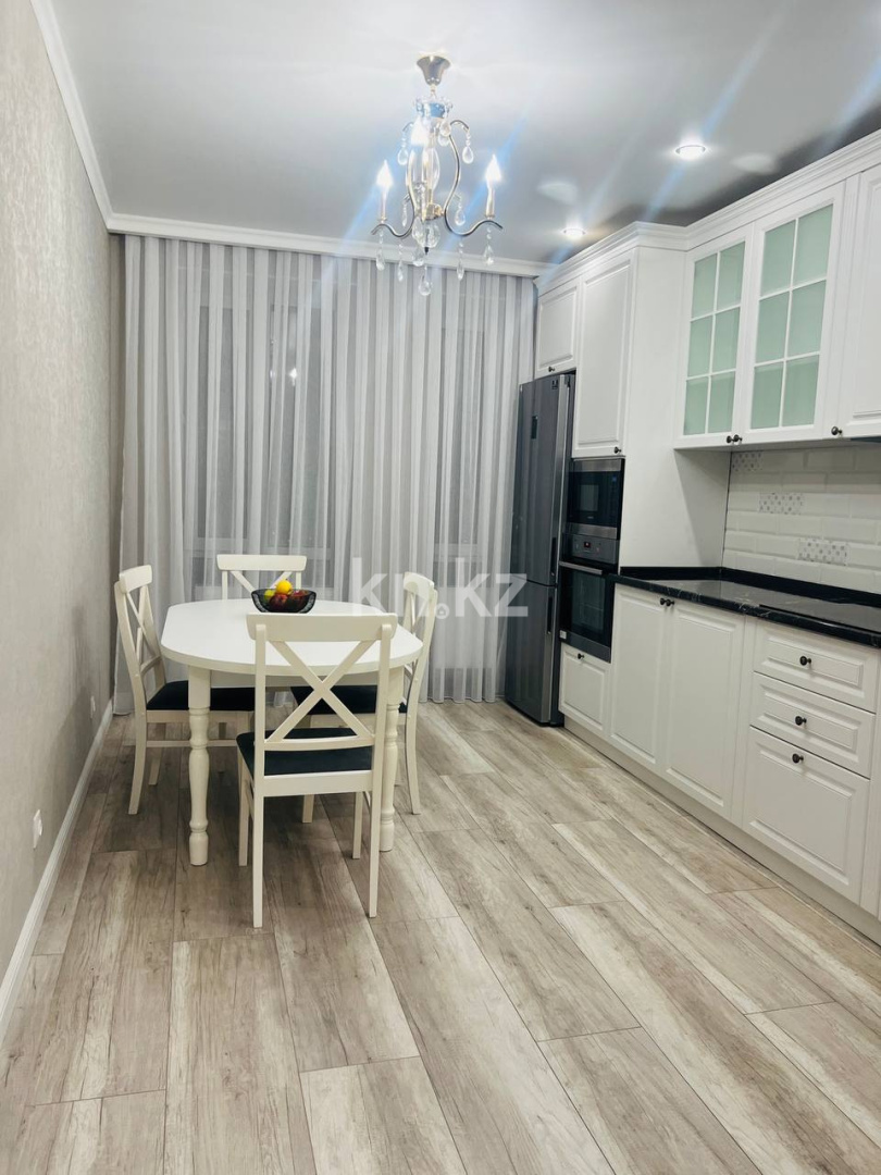 Аренда 2-комнатной квартиры, 76 м², ул. Е-67, дом  6 - ул. Сыганак - Аренда квартир помесячно в Казахстане фото 1 из 11