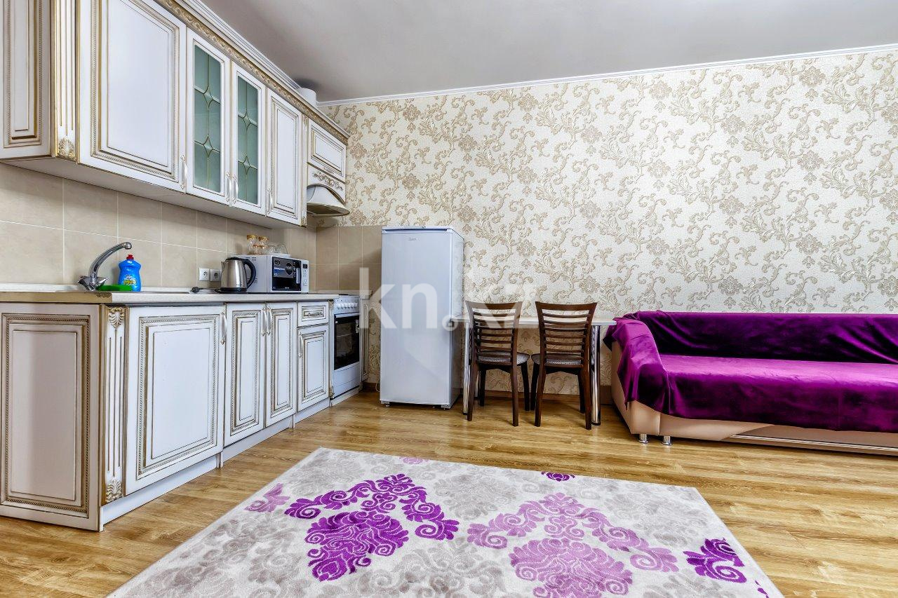 Аренда 1-комнатной квартиры посуточно, 50 м², ул. Достык, дом  5 - ул. Сауран в Астане - фото 4