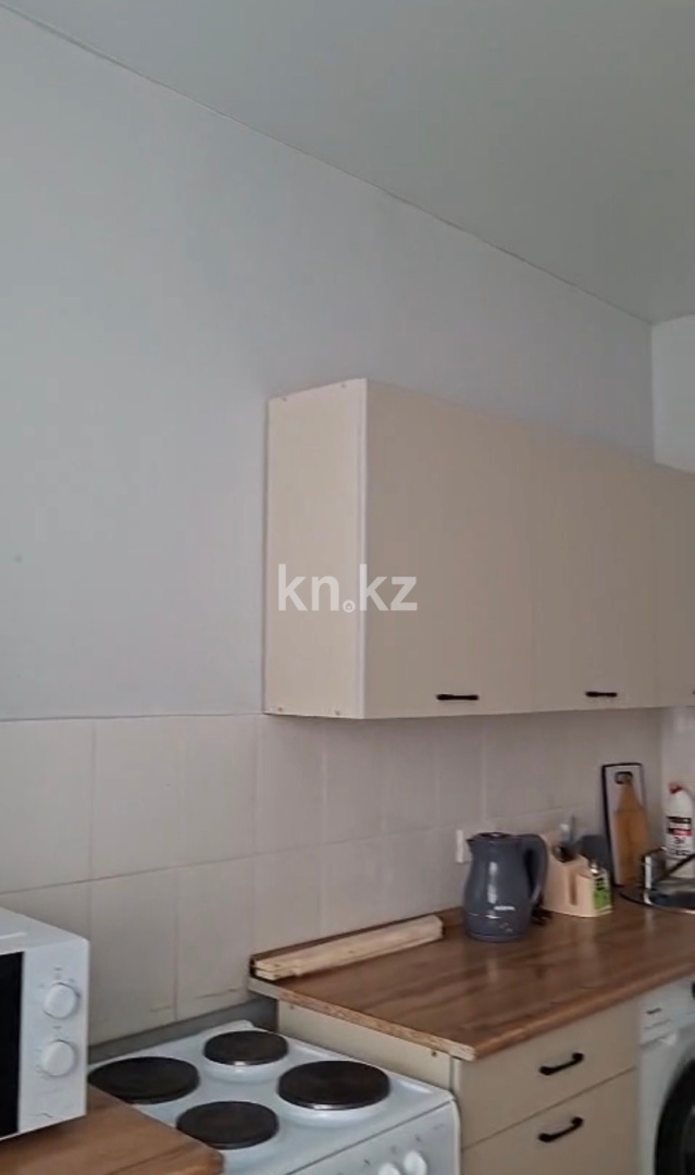 Аренда 1-комнатной квартиры, 40 м² в Астане
