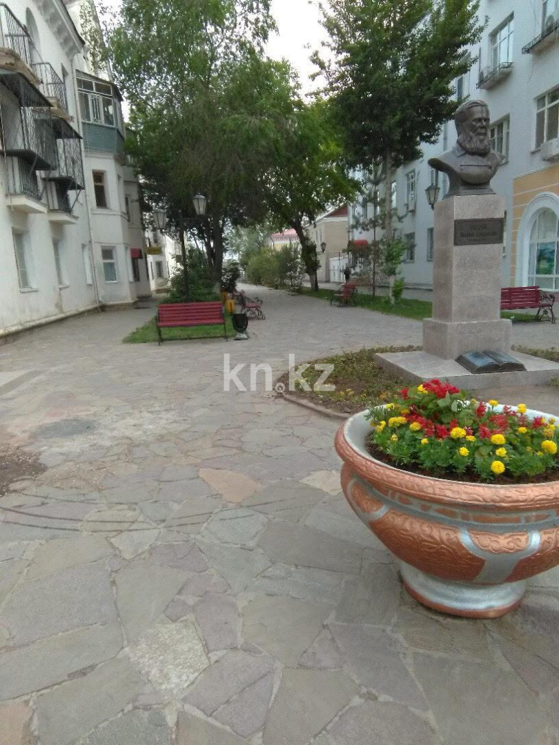 Аренда 1-комнатной квартиры, 35 м² - Аренда жилой и коммерческой недвижимости в Уральске фото 2 из 4