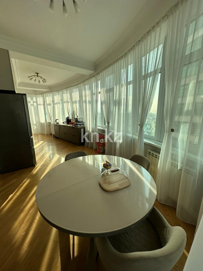 Аренда 3-комнатной квартиры, 170 м² - Аренда недвижимости в Алматы фото 1 из 4