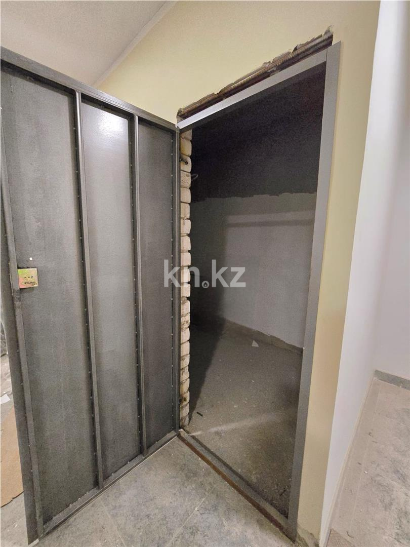 Продажа 4-комнатной квартиры, 90 м² - Недвижимость в Караганде - страница 2 фото 9 из 15