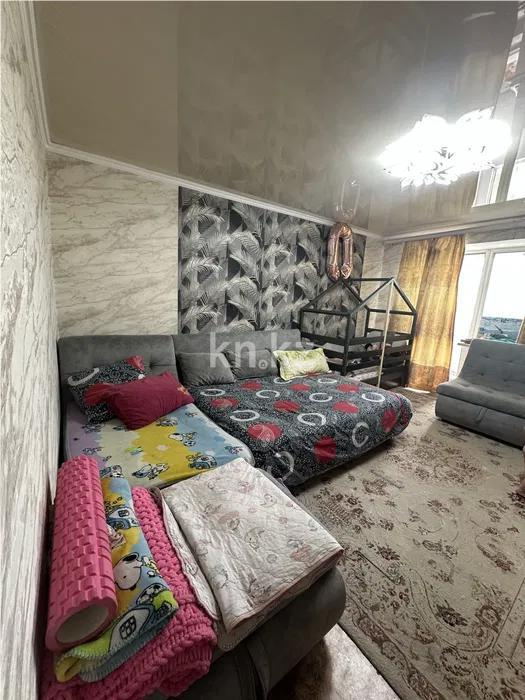 Продажа 3-комнатной квартиры, 64 м², ул. Мирная, дом  10/1 - Продажа  трехкомнатных квартир в Караганде без посредников фото 1 из 4