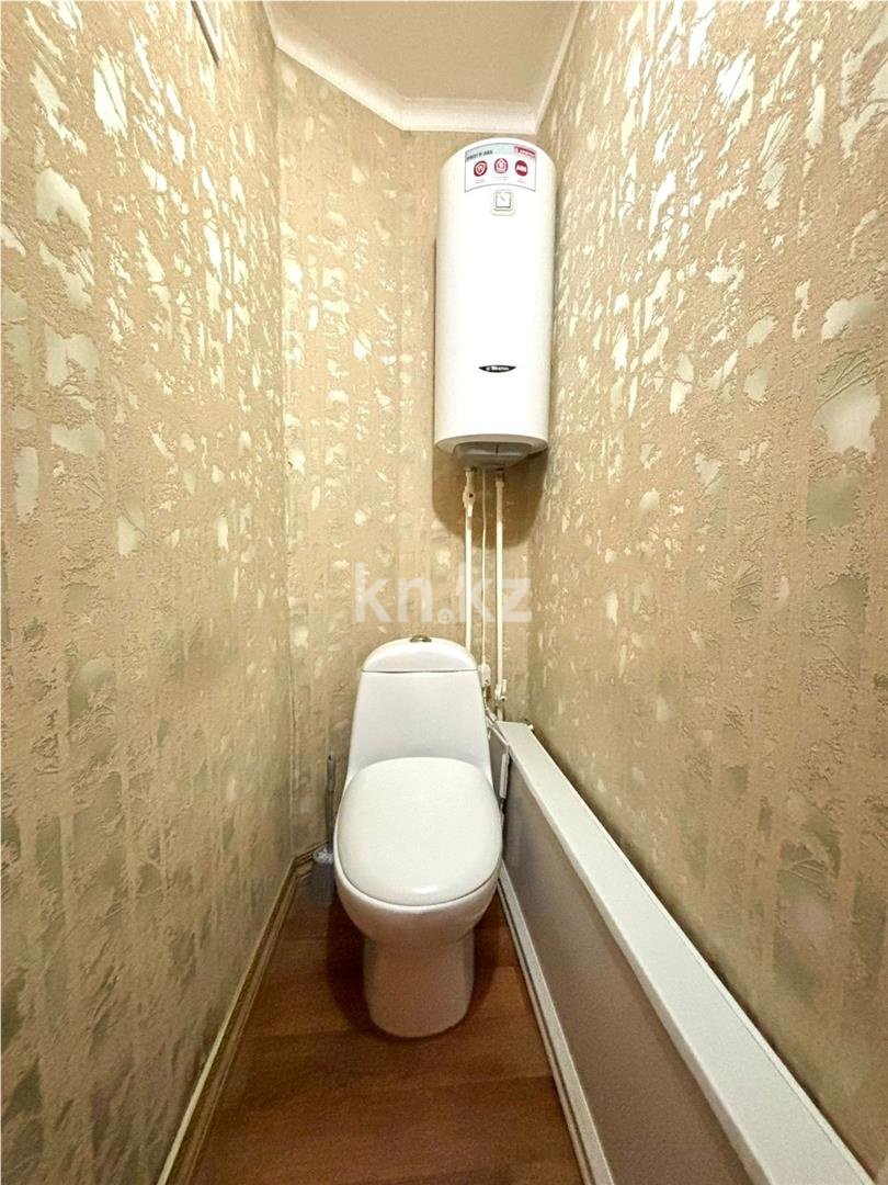 Продажа 3-комнатной квартиры, 59 м², ул. Аманжолова, дом  71 в Караганде - фото 11