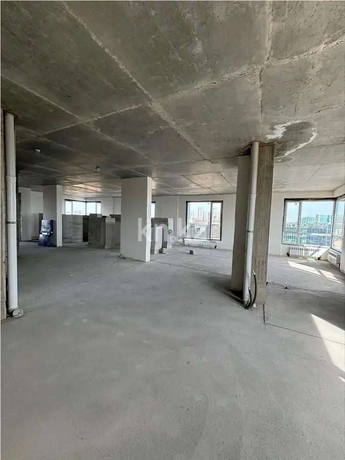 Продажа 4-комнатной квартиры, 145 м² в Астане