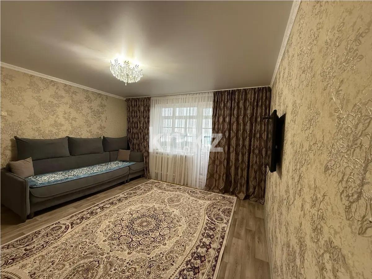 Продажа 4-комнатной квартиры, 80 м², пр. Шахтеров, дом  5 - Продажа  четырехкомнатных квартир в Караганде без посредников фото 1 из 7