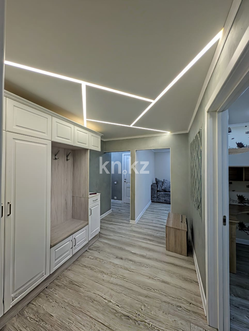 Продажа 3-комнатной квартиры, 63 м² - Продажа жилой и коммерческой недвижимости в Уральске фото 3 из 18